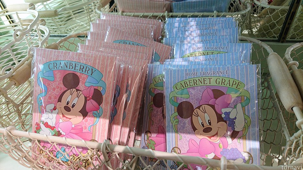 以前から販売していたサシェも引き続きあります♪