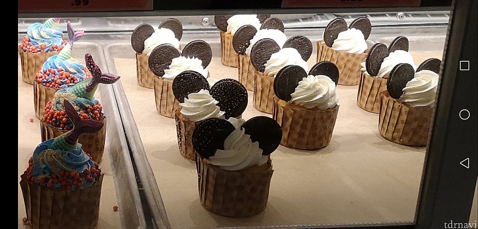 カップケーキがアメリカらしいですね。
