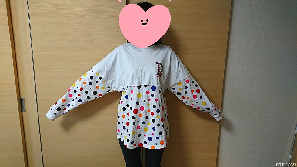 身長162センチでSを着た場合
手をだすとぶかぶかめで着れます