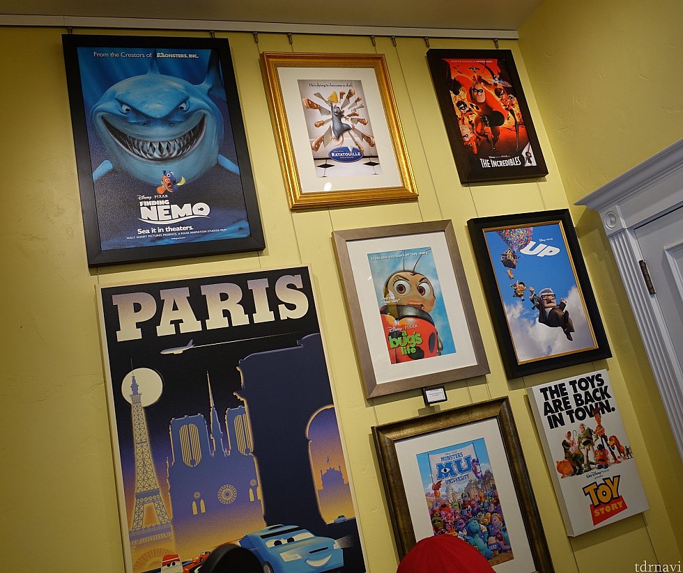 ピクサー作品のポスターも展示中