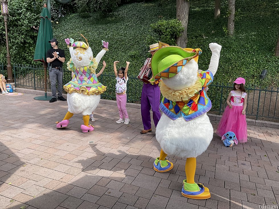 子どもたちと踊るコーナーも!