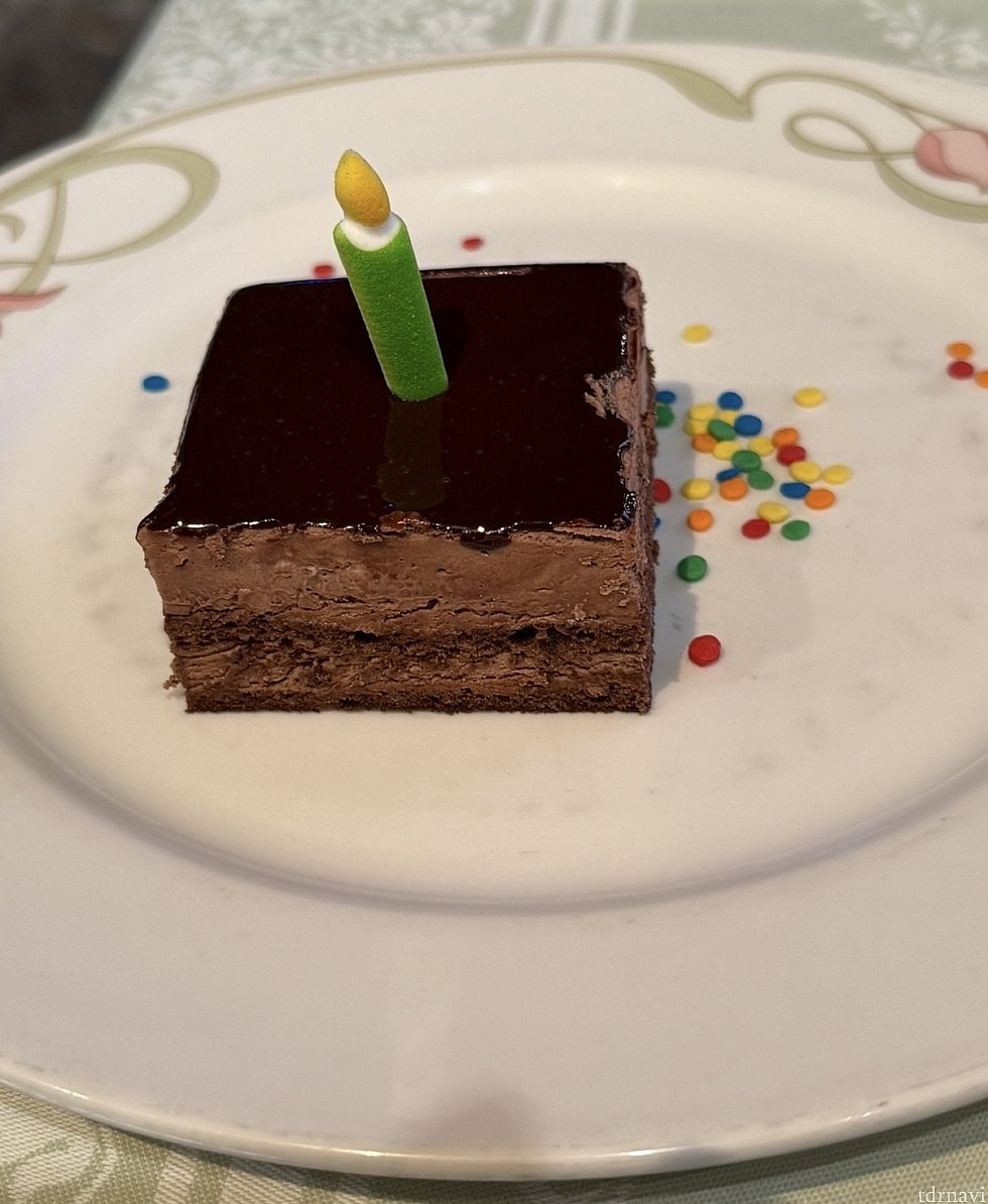 ディナーにてケーキをいただきました!