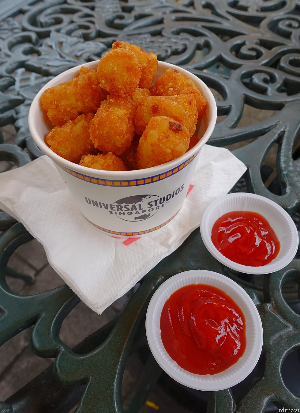 Tater Tots(テイタートッツ)
5ドル(約400円)
残念ながらあまり美味しくなかった…