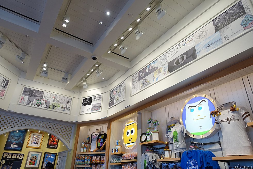 店内にはピクサー作品の絵コンテがずらり。
