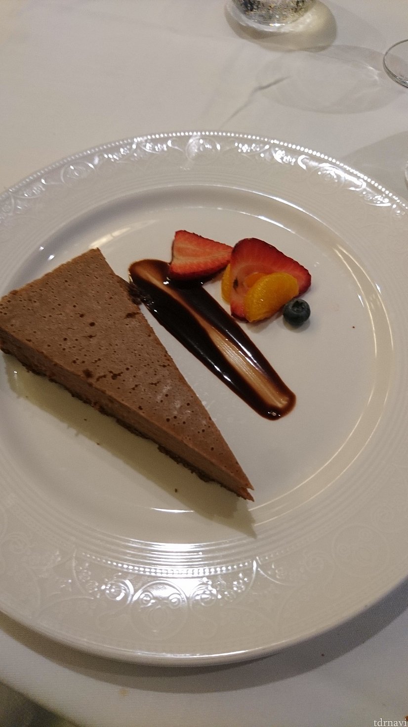 こちらもNo Sugar Added Dessertsです。
チョコレートムース?でした。残念ながらこちらはいまいちでした………。