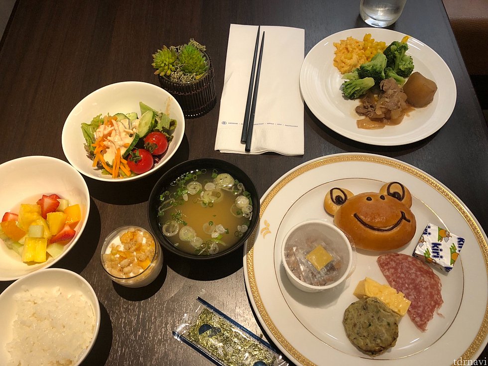 朝ごはんラウンジ空いてました♪