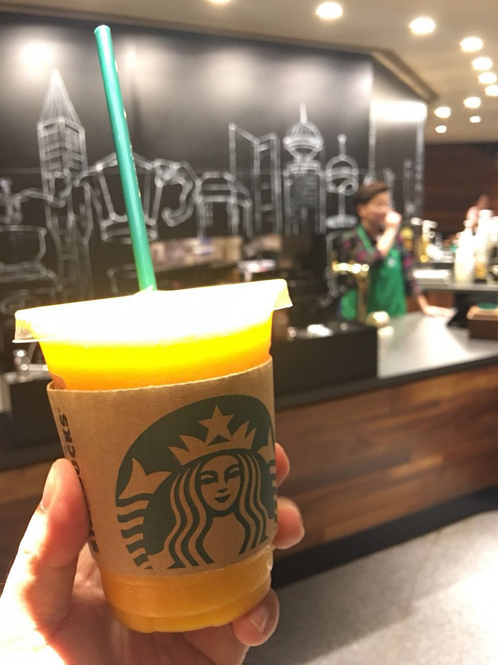 マンゴーパッションティーフラペチーノ