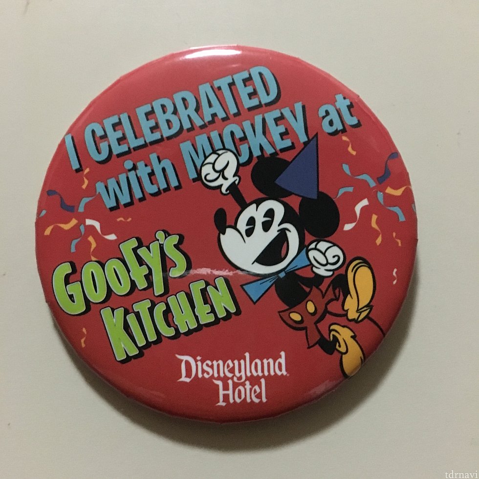 GOOFY'S KITCHENのバッジも、このバージョンになってます‼️
