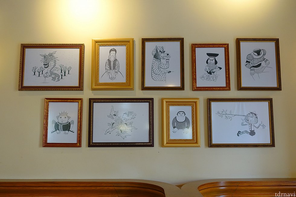 シュレックのキャラクターが描かれたアートも展示されています。