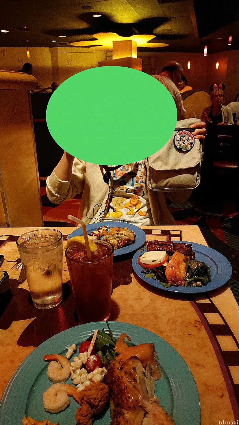 グフィーズキッチンの缶バッジももらえます!