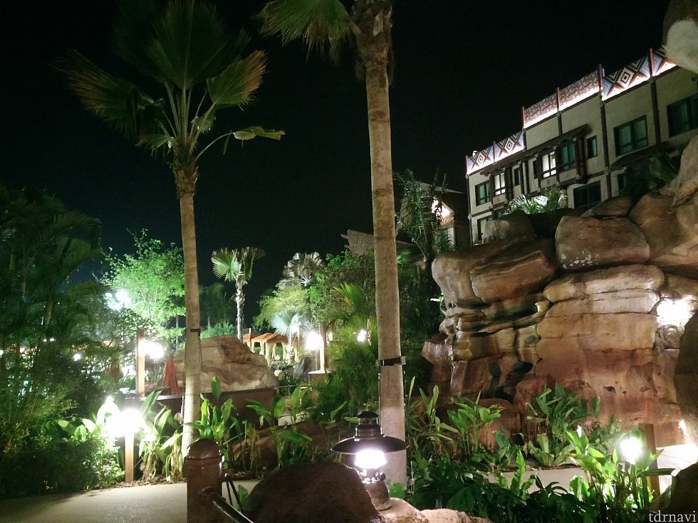 夜の庭園より