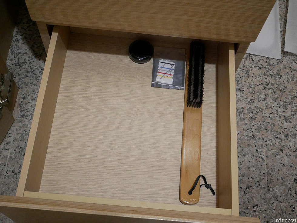 裁縫セットまで用意されてました!旅先でボタンが飛んだときかなり困るので、ありがたいです😁