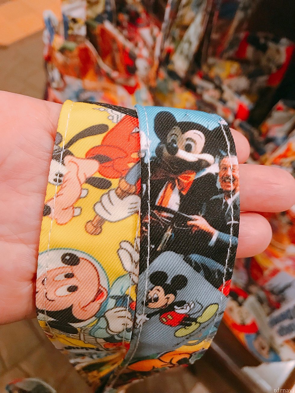 私は、ミッキーとウォルトさんがいる出柄を見つけたのでこちらを選択してみました✨