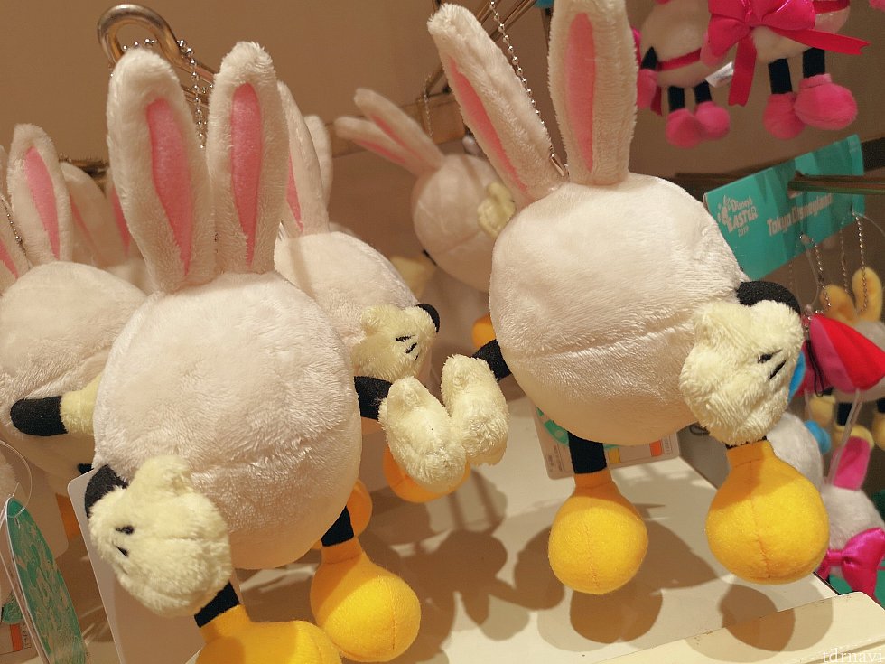 うさたまのぬいぐるみバッジ、1,300円。手足は曲げることができます!
