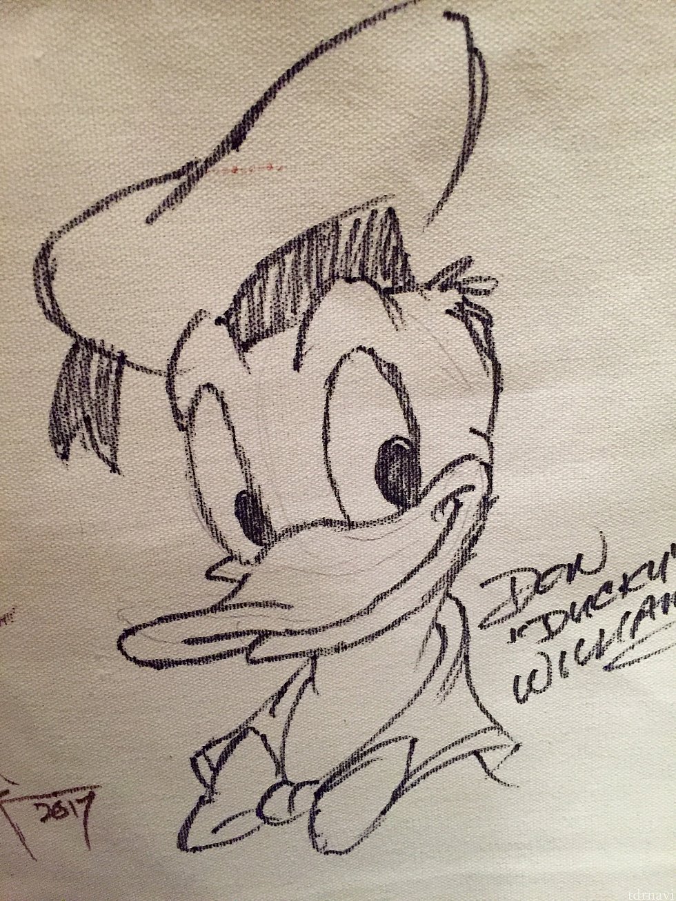 ひえー!!!凄い!!!バッグの裏のど真ん中に大きく描いていただけました。感動〜〜!
