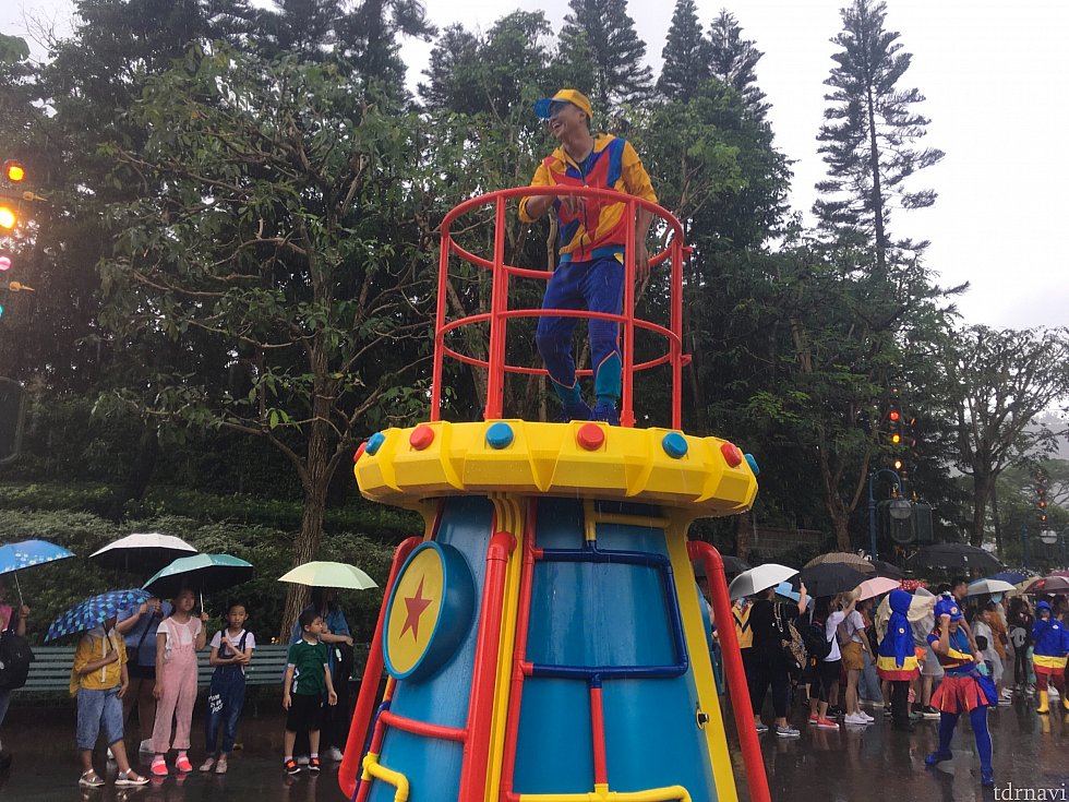 もう一人の進行役のダンサーさん。