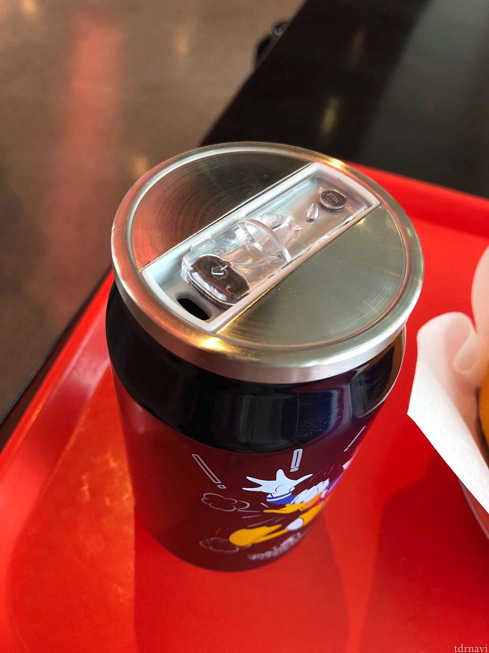 飲み口もしっかり閉まります
