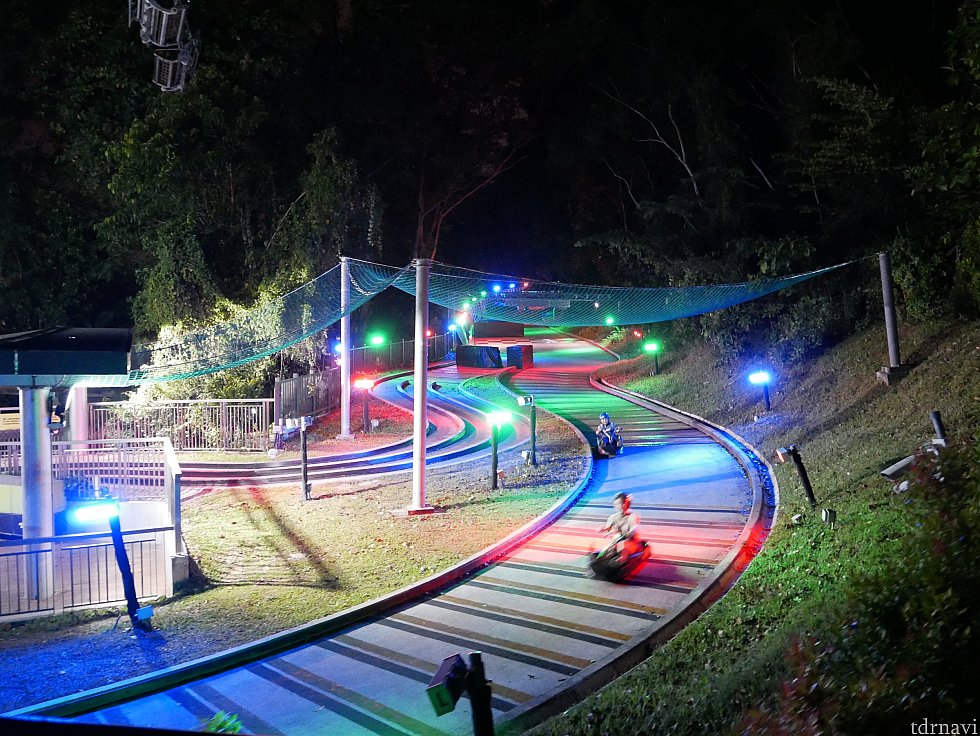【SKYLINE Luge】
ホテルから1駅。徒歩でも10分くらいでいけます!
リフトで上まで登って、カートで滑り降ります!なかなかスリルがあって楽しかったです♪