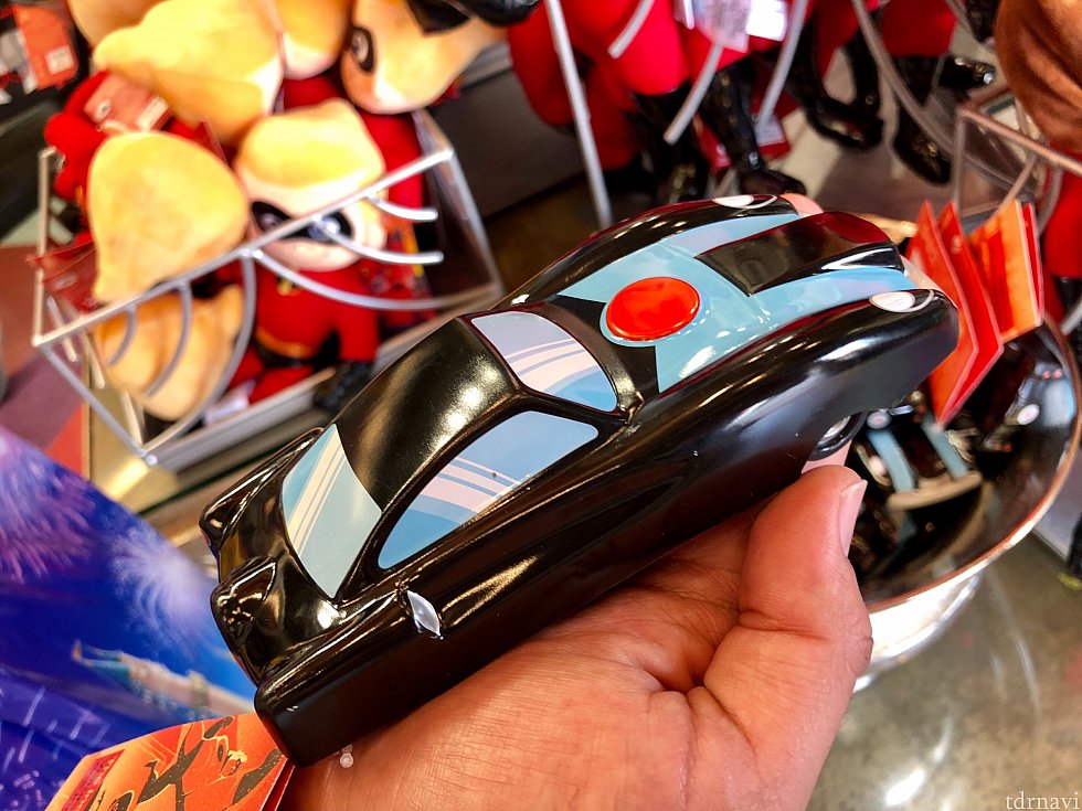 Mr. Incredible の車のオモチャ。$9.99