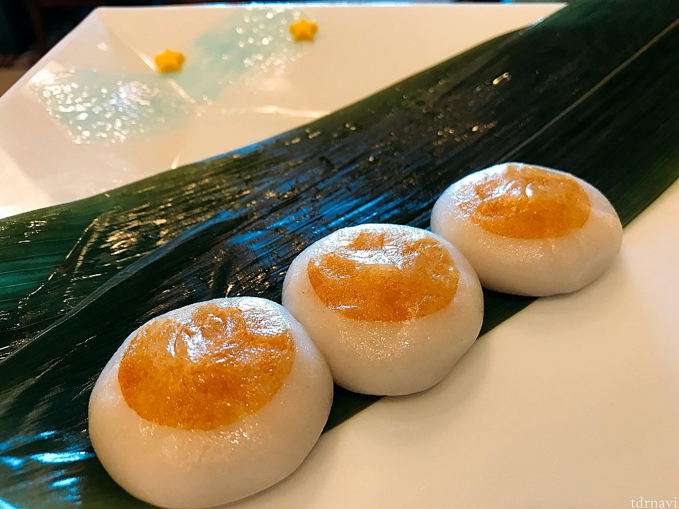 みたらし団子 お餅の中に入っているタレが口の中で広がってみたらし団子が完成♪