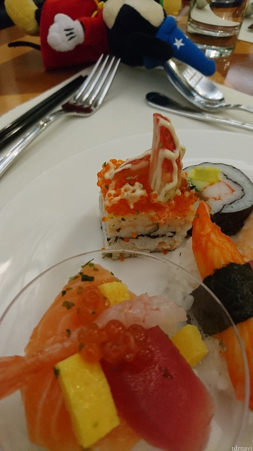 お分かりいただけますでしょうか?
イチゴが乗っています。
