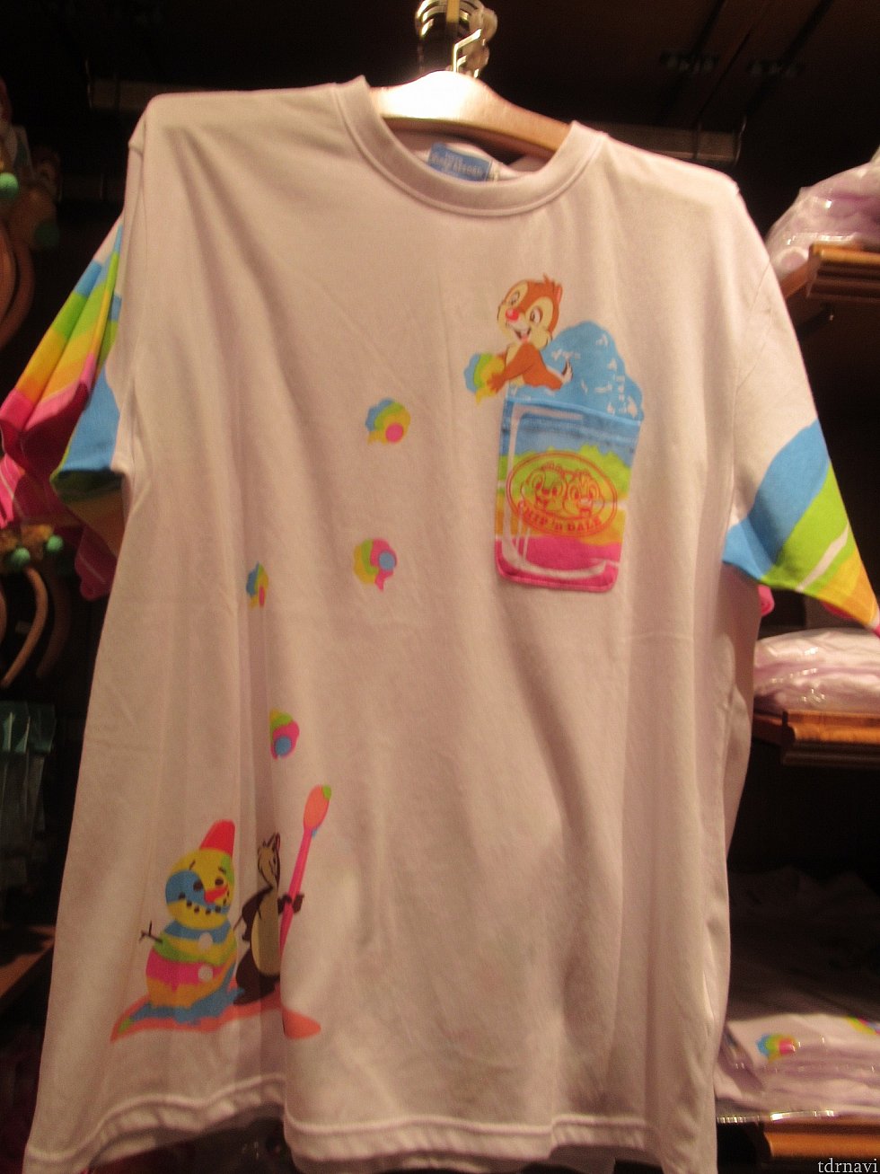 Tシャツ
2600円