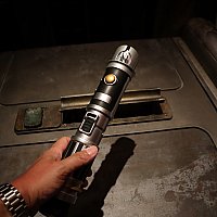 意外と大変「サヴィのワークショップ」のライトセーバーを日本に