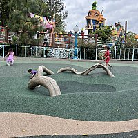 セントゥーニアル・パーク | ディズニーランド（アナハイム）の