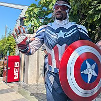 アベンジャーズ・キャンパス | カリフォルニア・アドベンチャー