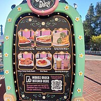 デイジーズ・ダイナーがカフェデイジーにリニューアル！限定スーベニア