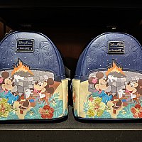 【ハワイアウラニ限定】ディズニーキャラクタースーツケース 廃盤品☆国内未発売スーツケース☆ディズニー☆ハワイ☆アウラニ