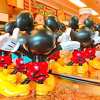 ミッキーお誕生日限定 スーベニアカップ | グッズ・お土産