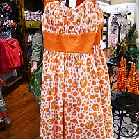 アナハイムでもDress Shopのワンピースが買える！ グッズ・お土産