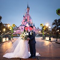 Disneyland Parisでのフォトウェディング①概要と価格、パンフレットの内容