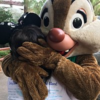 カリフォルニア アドベンチャーで唯一チップとデール に会える場所