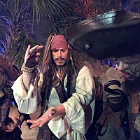 ジャックスパロウも登場！進化したゴーストパイレーツグリーティング