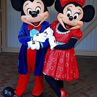 60周年記念の衣装での撮影に満足！ キャラクター・グリーティング