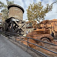 ラジエーター・スプリングス・レーサー | カリフォルニア