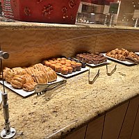 グーフィーズ・キッチン | ディズニーランド・リゾート（アナハイム