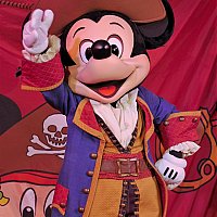 大人も子どももお祭り騒ぎ！とっても楽しいイベントです！ パイレーツ