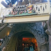 可愛いプーさんのお店はなんでも揃う、お買い物の穴場です | グッズ