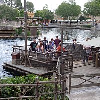 ［2］東京ディズニーランド トムソーヤ島 ナップザック 2］東京ディズニーランド トムソーヤ島 ナップザック - メルカリ