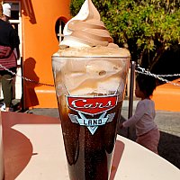 コージー・コーン・モーテル | カリフォルニア・アドベンチャー