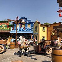 不規則な動きが楽しい♪トイストーリーランドの新アトラクション