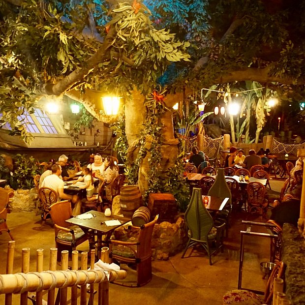 カリブの海賊から見えるテーマレストラン リニューアルオープン直後を現場から食レポ パリ