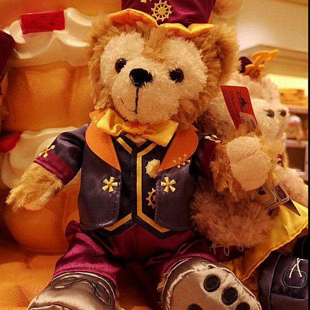 ハロウィンコスチュームが凝ってます ダッフィー グッズ 香港