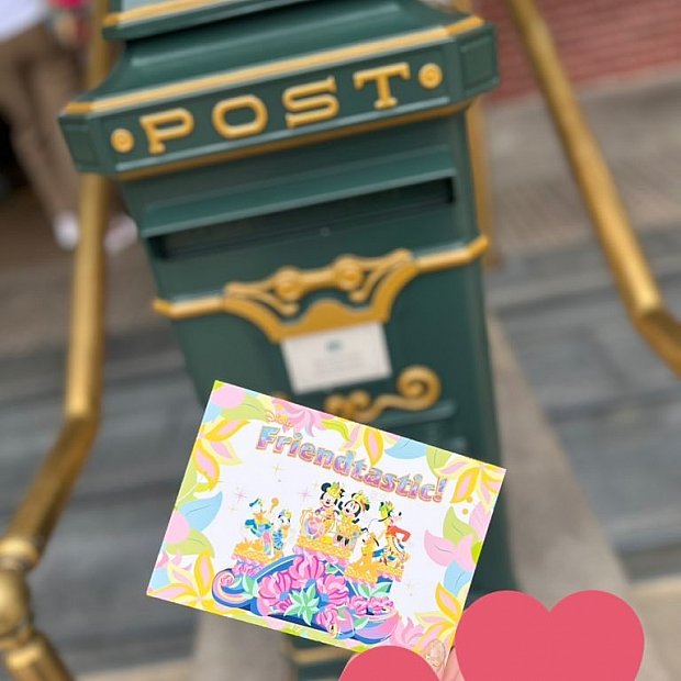 スタンプは20周年記念デザイン！日本まで送れる！ポストカード