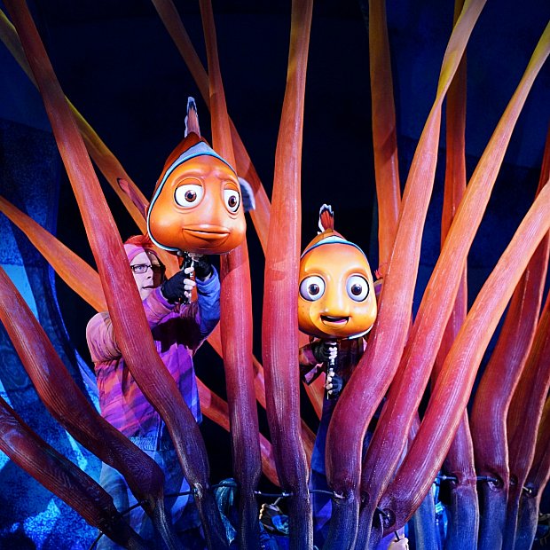 名曲ばかり 家族の絆を感じる心に残るミュージカル ファインディング ニモ ザ ビッグ ブルー アンド ビヨンド フロリダ