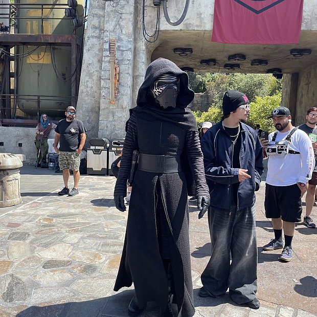 スターウォーズ カイロレン 店舗向き
