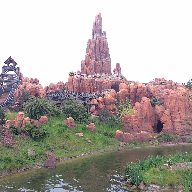 ノスタルジックでいい感じ‼️ | ビッグサンダー・マウンテン（パリ